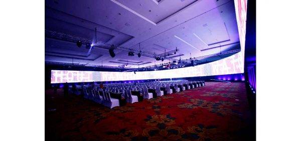 IDN: Creative Tech Jakarta Deploys Analog Way For Multi-Screen Displays