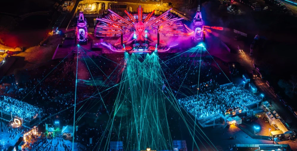 Henry along with his team at D8 were instrumental in designing and commissioning the awe-inspiring audio-visual experience atEDC Thailand 2025, which was EDC’s first ever festival in Southeast Asia