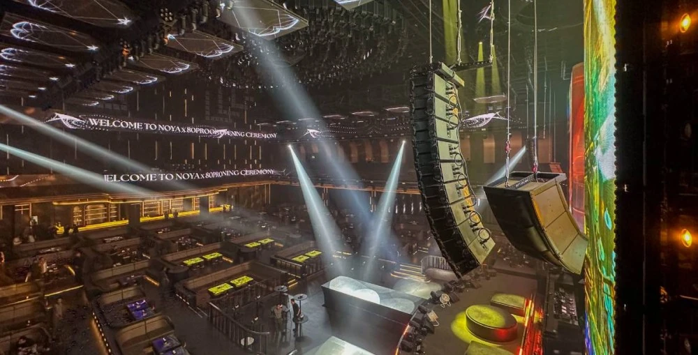 For added reinforcement, the team have also integrated a high-performance out-fill system of two L-Acoustics A15 Focus and one Wide per side