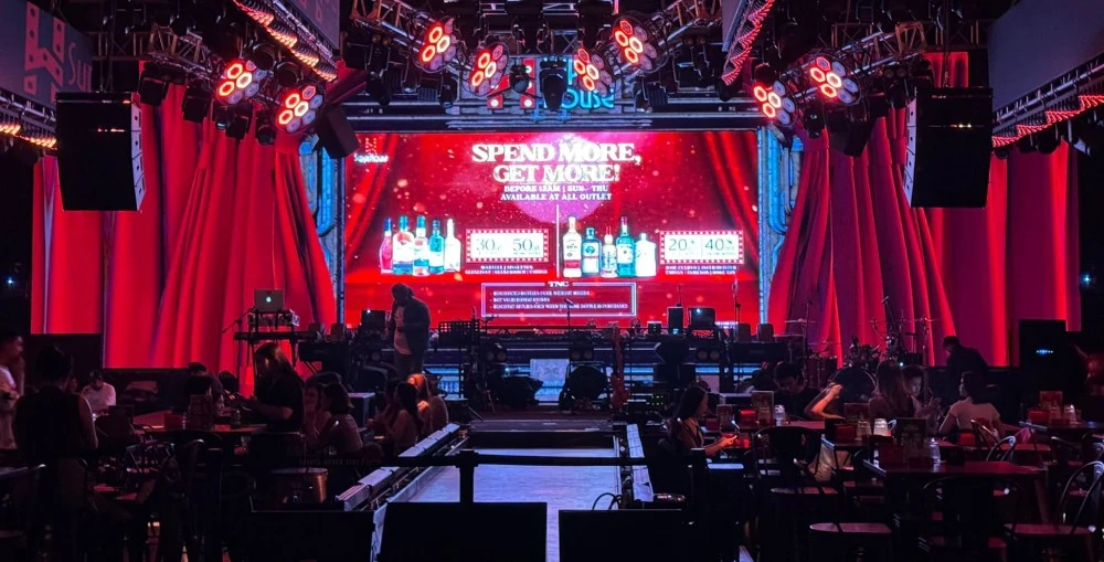  Four WPC elements paired with two SXH218 subwoofers per side in stereo stacks comprise the primary FOH system at HW Superhouse Paskal Bandung