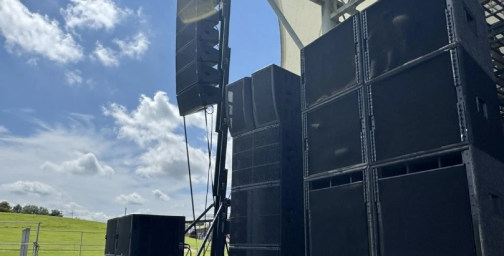 At the heart of the demo stood the stackable three-box rig, headlined by the Alpha+ M210 which impressed customers with its clarity and consistent HF coverage