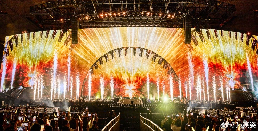 Sun Yanzi's main PA featured two hangs comprising 12 L-Acoustics K1 over four K2 speakers per side with eight KS28 behind each array