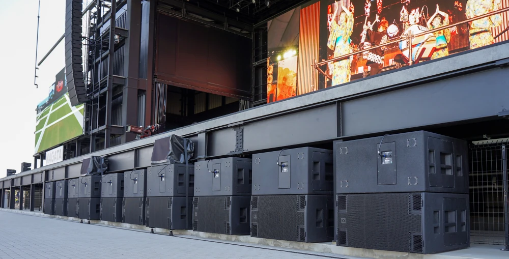 The main PA spotlights a Martin Audio Wavefront Precision WPL system  that delivers precise coverage and powerful sound pressure across the expansive arena