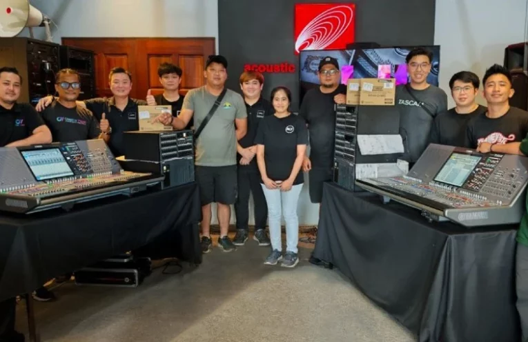 Team Creative Vision with A&L Sarwak Team and their newly acquired Yamaha RIVAGE system
