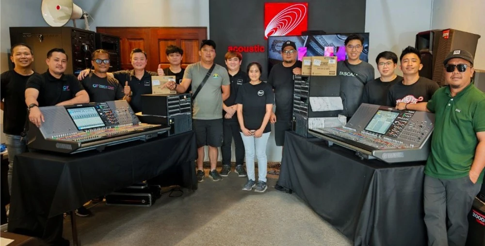 Team Creative Vision with A&L Sarwak Team and their newly acquired Yamaha RIVAGE system