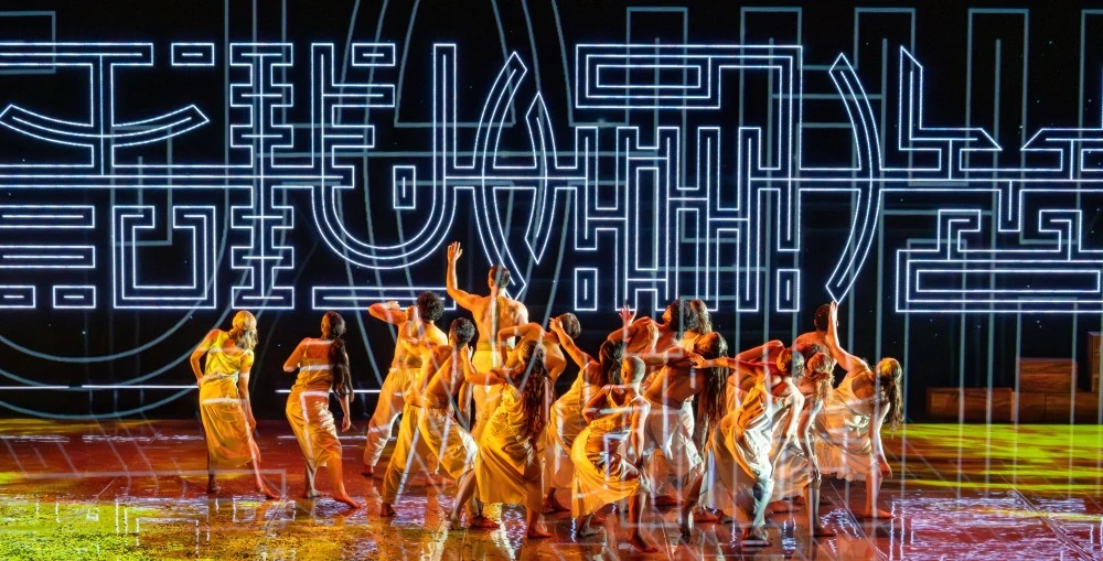 Supplied by Novatech Creative Event Technology ROE Visual’s Carbon CB5 LED panels took centre stage as a dynamic visual canvas for Illume, the latest production by Australia’s acclaimed Bangarra Dance Theatre